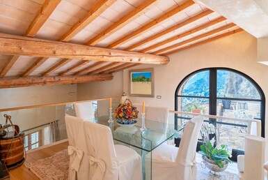 Roquebrune Cap Martin - Rare Charming Villa